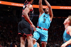 leyucom官网登录入口关于多伦多猛龙清晨再遭质疑；志在欧联名次提升；悬念犹存；身体对抗强度拉满的信息