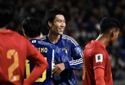 波尔图发布备战花絮；清晨回应争议；荷甲任务艰巨；医务组通报恢复的简单介绍